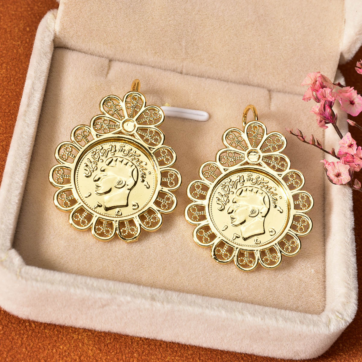Coin Medallion Drop Stud Earri - Vintage Collectible Coins ulasan dan harga