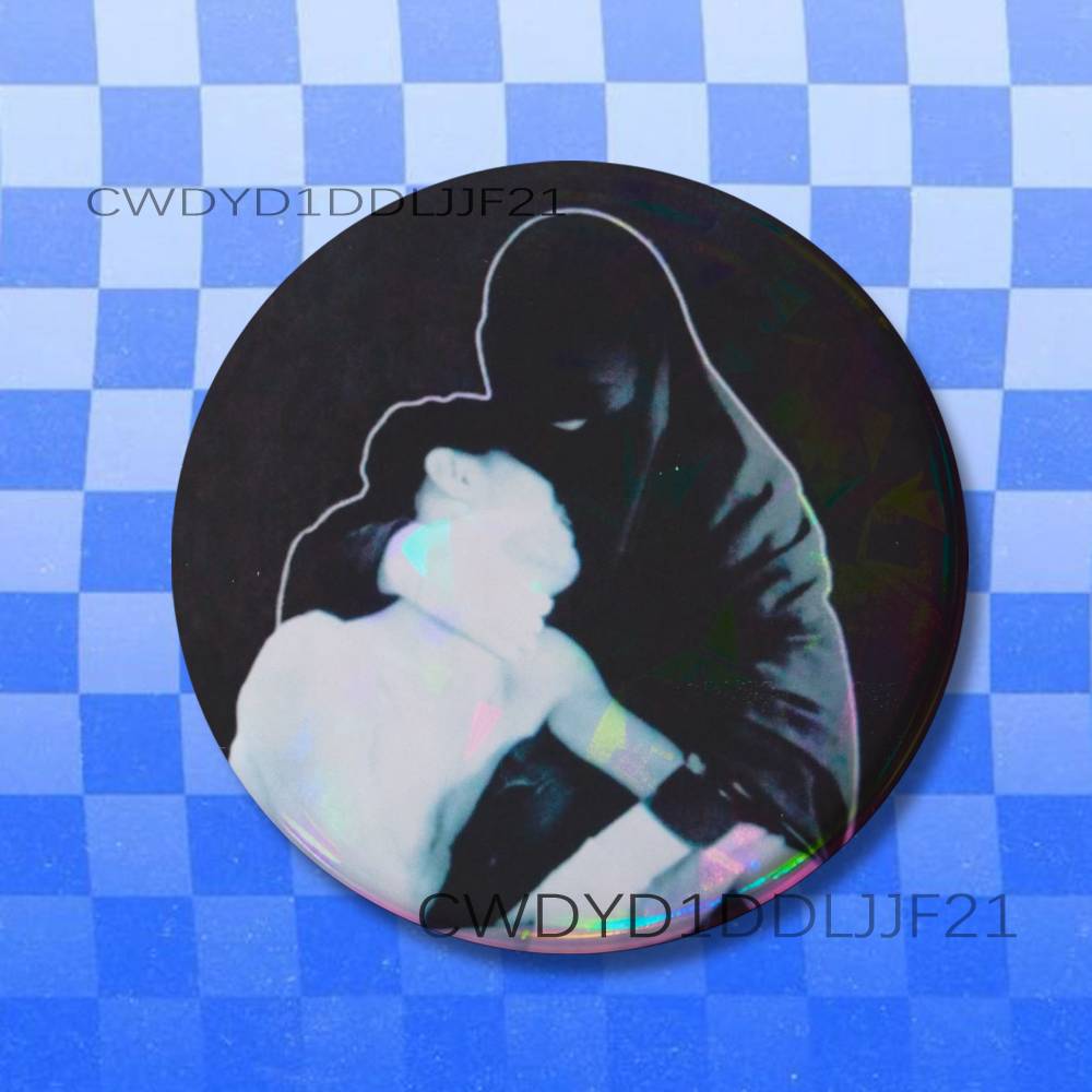 C-Crystal Castles Band Amnesty - Collectible Vintage Brooches ulasan dan harga